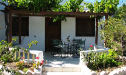 sunrise apartments yard room 1